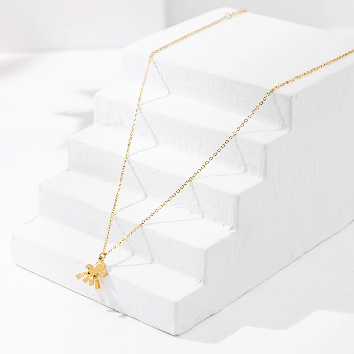 Hot Sale 18K Gold Plated Stainless Steel Chain Cute Cartoon Trojan Horse Pendant Necklace
Hot Sale 18K Gold Plated Stainless Steel Chain Cute Cartoon Trojan Horse Pendant Necklace