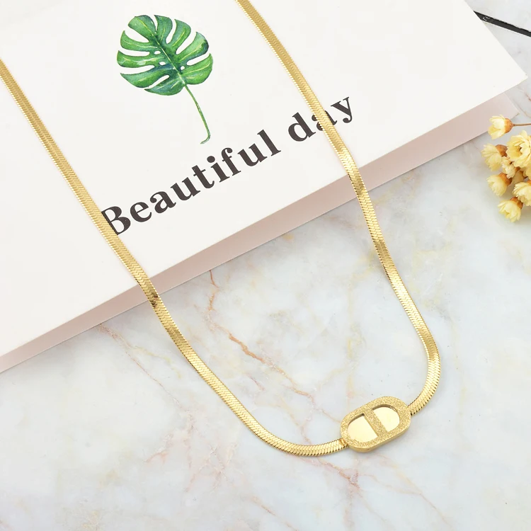 New Fashion Luxury Gold Plated Stainless Steel Golden Virgin Mary Necklaces For Women
New Fashion Luxury Gold Plated Stainless Steel Golden Virgin Mary Necklaces For Women