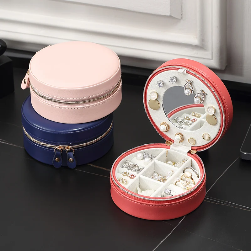 Custom Logo Round zipper Jewelry Box Organizer Portable Travel PU Leather Necklace Ring Earring Jewellery Case for Wedding Gift
Custom Logo Round zipper Jewelry Box Organizer Portable Travel PU Leather Necklace Ring Earring Jewellery Case for Wedding Gift
