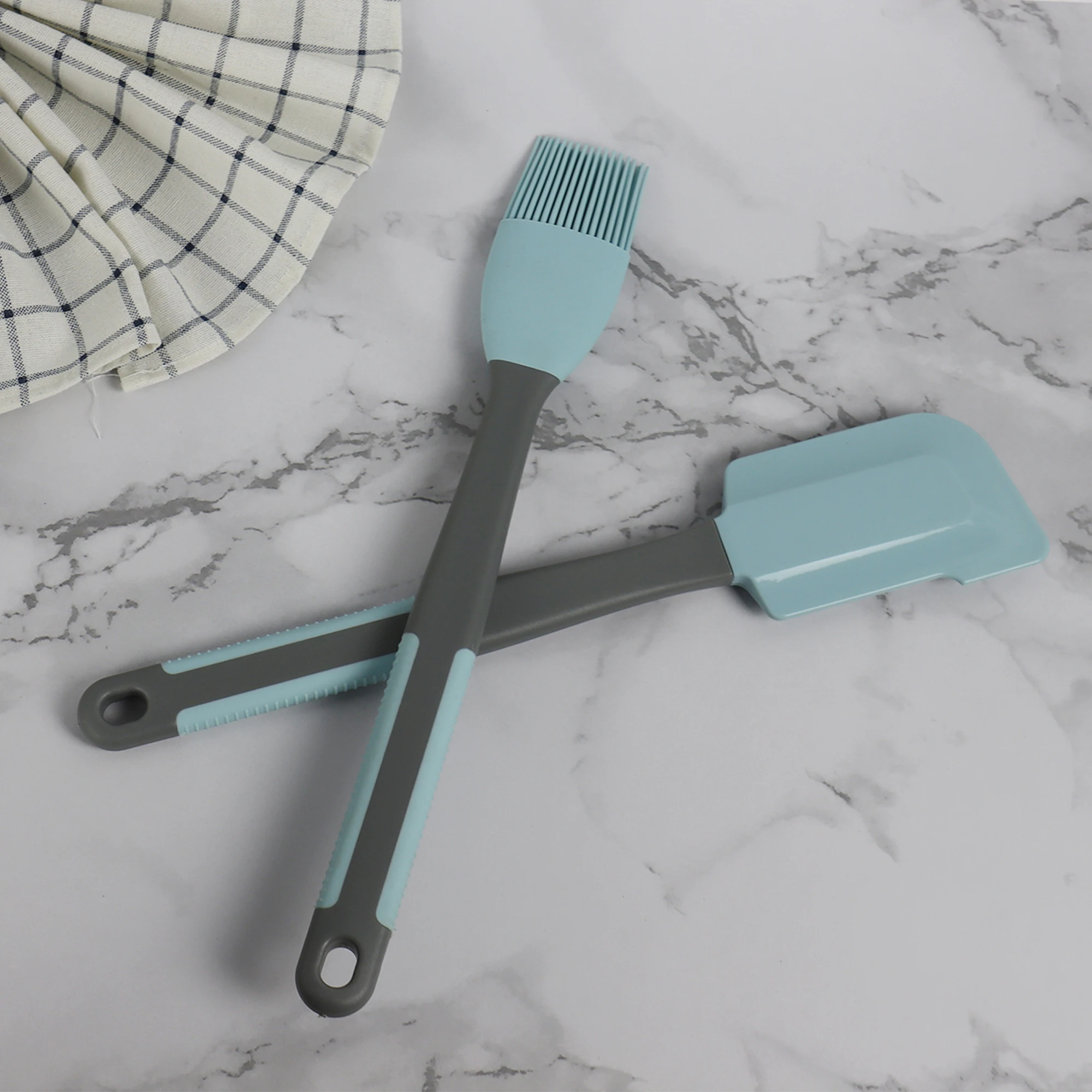 New Style Easily Clean 100% BPA Free Food Grade Silicone Spatula and Oil Brush Set, Blue+pink
New Style Easily Clean 100% BPA Free Food Grade Silicone Spatula and Oil Brush Set, Blue+pink