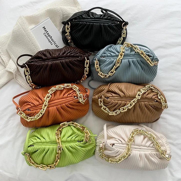 New fashion handbag 2022 young ladies leather fashion design chain purse women handbags
New fashion handbag 2022 young ladies leather fashion design chain purse women handbags