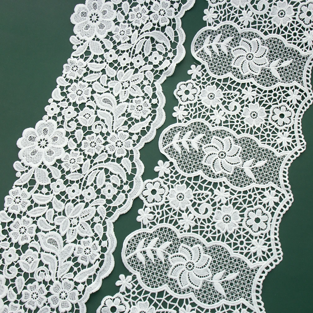 Big Size Scallop Edge Vintage Floral Embroidered White Water Soluble Polyester Milk Guipure Lace Trim
Big Size Scallop Edge Vintage Floral Embroidered White Water Soluble Polyester Milk Guipure Lace Trim