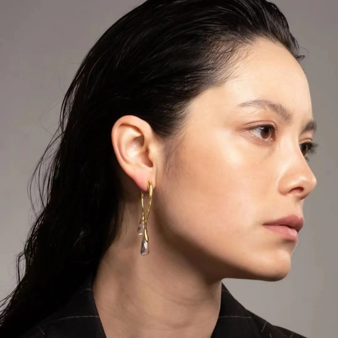 Wholesale European and American designers exaggerated high-end luxury ear drop with glass earring
Wholesale European and American designers exaggerated high-end luxury ear drop with glass earring