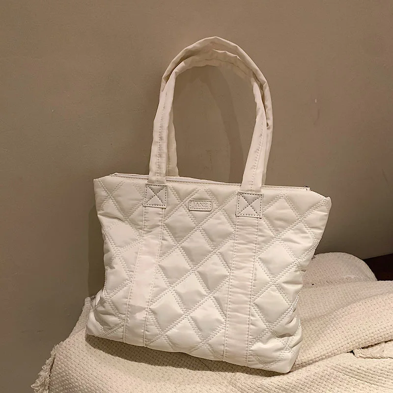 Fall Winter Purses and Handbags Ladies Shoulder Puffer Tote Bag Large Luxury Women's Shopping Tote Bags, Customized color
Fall Winter Purses and Handbags Ladies Shoulder Puffer Tote Bag Large Luxury Women's Shopping Tote Bags, Customized color