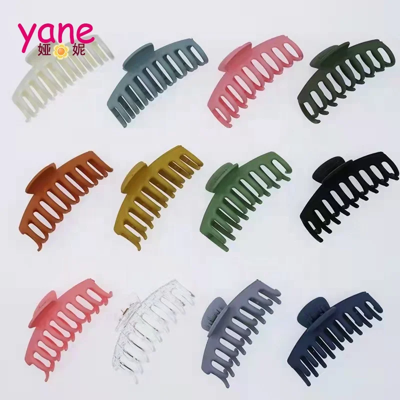 11 cm Big Hot Selling Plastic Matte Color Hair Clips Claw Women Hair Claw Clamps Hairpin claw clip
11 cm Big Hot Selling Plastic Matte Color Hair Clips Claw Women Hair Claw Clamps Hairpin claw clip