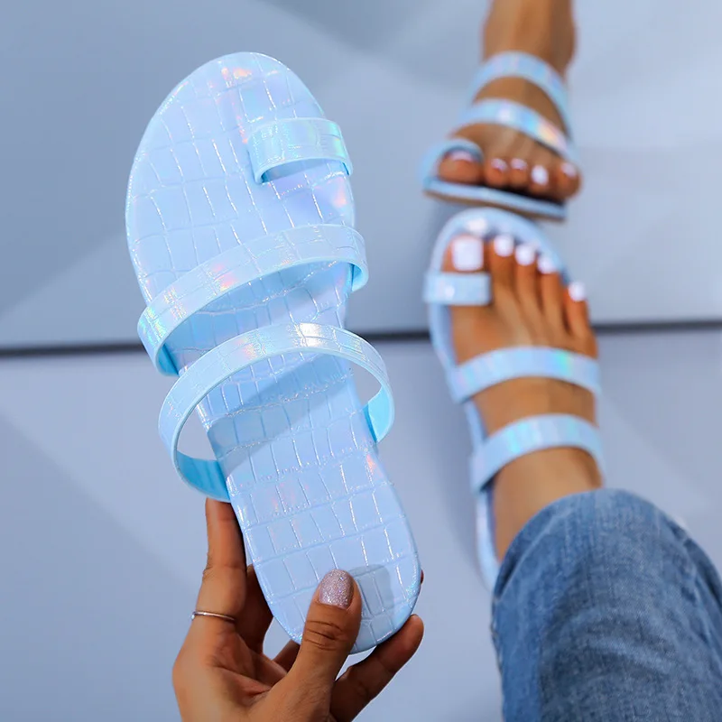 LFZ-152 2021 Ladies Slippers New Summer Soft Outdoor Designer Slippers Beach Women Flat Sandals for Women and Ladies
LFZ-152 2021 Ladies Slippers New Summer Soft Outdoor Designer Slippers Beach Women Flat Sandals for Women and Ladies
