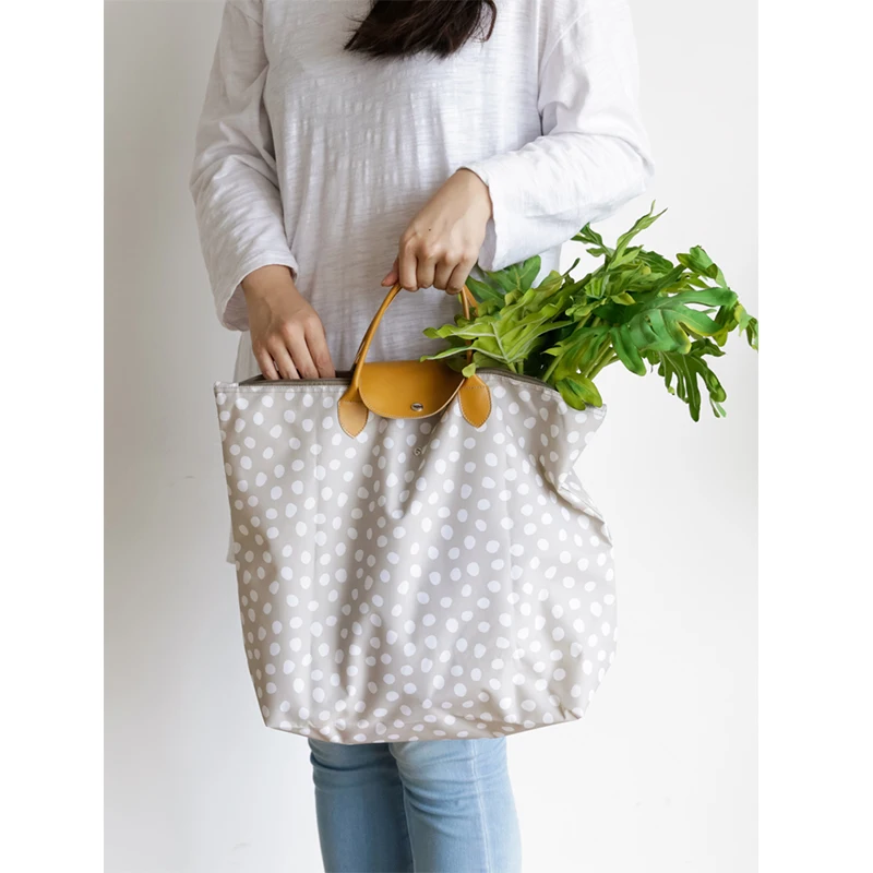 New Products Oxford Durable Cloth Handbag Reusable Foldable Shopping Bag Japanese Travel Bag
New Products Oxford Durable Cloth Handbag Reusable Foldable Shopping Bag Japanese Travel Bag