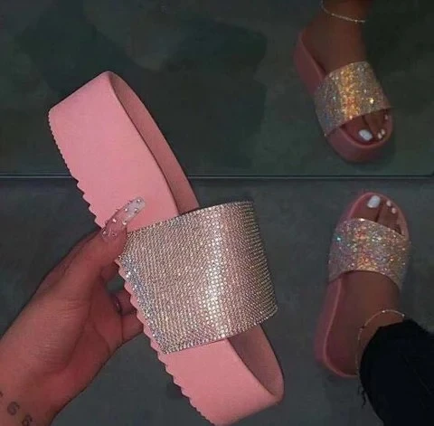 Wholesale designer 2021 summer outdoor bling bling footwear women candy color platform slippers, Black,pink,beige,yellow
Wholesale designer 2021 summer outdoor bling bling footwear women candy color platform slippers, Black,pink,beige,yellow