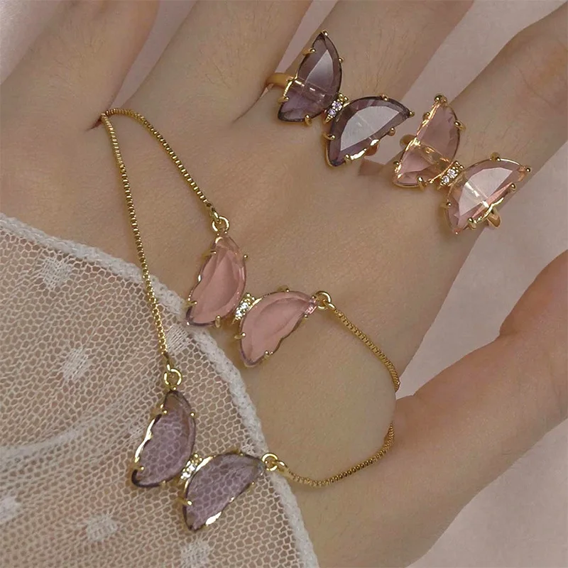 New Fashion Vintage Crystal Glass Butterfly Ring For Women Metal Opening Rings Female Colorful Transparent Geometric Ring, Gold/silver
New Fashion Vintage Crystal Glass Butterfly Ring For Women Metal Opening Rings Female Colorful Transparent Geometric Ring, Gold/silver
