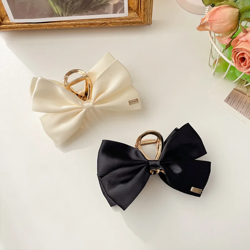 YiYi Korean Large Bow Metal Hair Claws Fabric White Black Pinzas Para El Cabello Women Hair Claws Clips For Thick Hair
YiYi Korean Large Bow Metal Hair Claws Fabric White Black Pinzas Para El Cabello Women Hair Claws Clips For Thick Hair