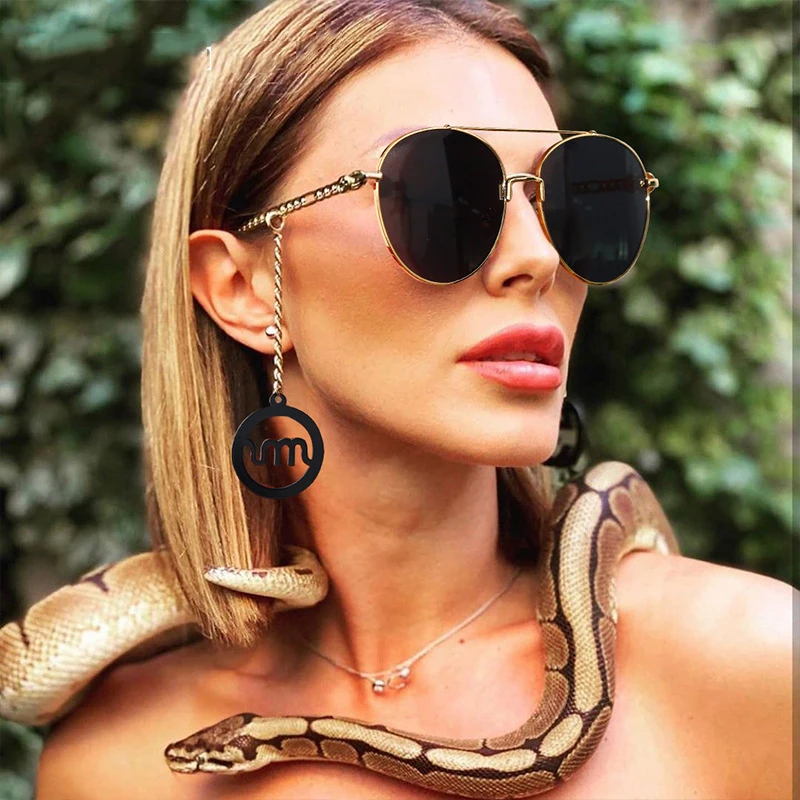 Finewell luxury womens sunglasses womens sunglasses vintage fashion sunglasses 2021 oculos uv
Finewell luxury womens sunglasses womens sunglasses vintage fashion sunglasses 2021 oculos uv