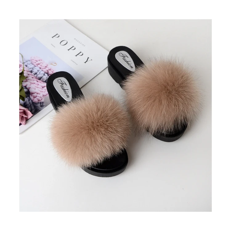 High-performance waterproof ostrich-style water drop fox fur slippers
High-performance waterproof ostrich-style water drop fox fur slippers