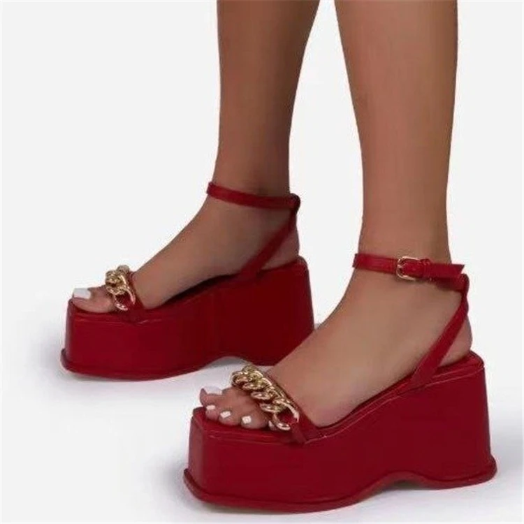 New European And American Thick Soled Large Square Toe Roman Sandals Metal Chain Buckle Wedges Sandals
New European And American Thick Soled Large Square Toe Roman Sandals Metal Chain Buckle Wedges Sandals
