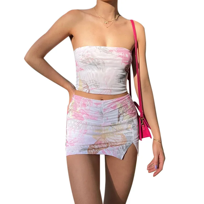 Latest Design Women Collarless Crop Top With Mini Skirt Two Piece Set Sexy Floral Print Skirt Set Streetwear
Latest Design Women Collarless Crop Top With Mini Skirt Two Piece Set Sexy Floral Print Skirt Set Streetwear
