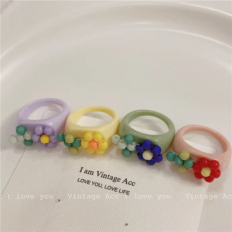 OUYE Korean retro geometric colorful flower ring girl color resin acrylic ring INS wind beaded flower ring
OUYE Korean retro geometric colorful flower ring girl color resin acrylic ring INS wind beaded flower ring