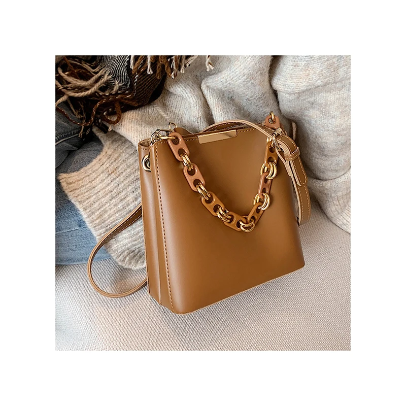 Vintage Women Bag Acrylic Ring Handle Bucket Handbags Trendy Square Flap Shoulder Bags Designer PU Leather Crossbody Purse Sac
Vintage Women Bag Acrylic Ring Handle Bucket Handbags Trendy Square Flap Shoulder Bags Designer PU Leather Crossbody Purse Sac