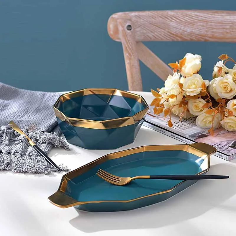 Nordic creative ceramic dinner dark green irregular double ears baking plate household fish dish
Nordic creative ceramic dinner dark green irregular double ears baking plate household fish dish