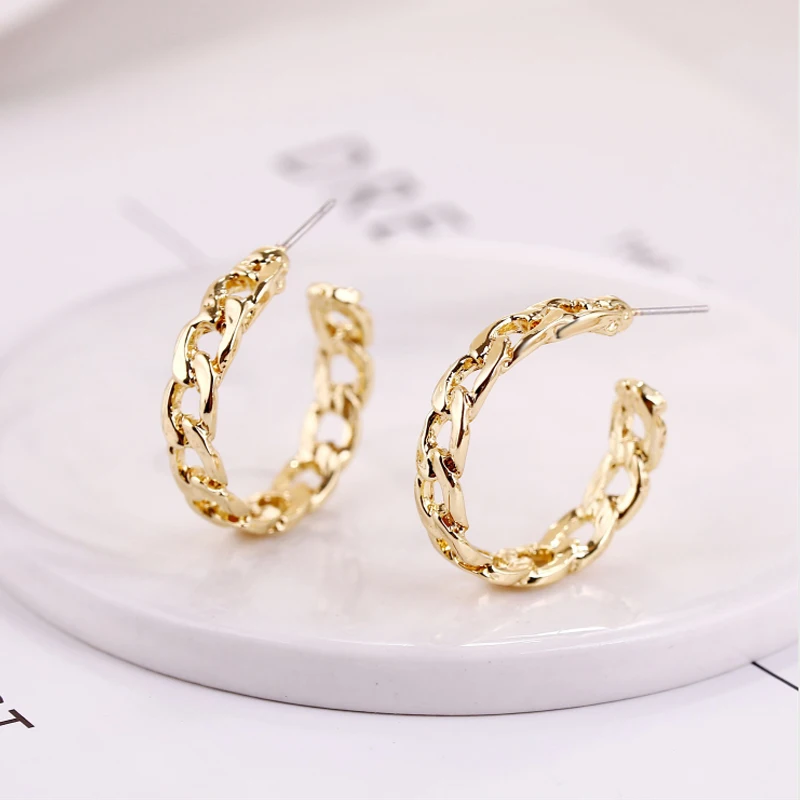 2020 Creative Metal Chain Metal Earrings Simple Hollow Out Pearl Chain Drop Earrings, As picture show
2020 Creative Metal Chain Metal Earrings Simple Hollow Out Pearl Chain Drop Earrings, As picture show