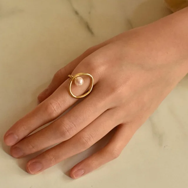 Hot Selling 2021 New Design Women Fashion Jewelry Retro Sterling Silver Pearl Ring Blanks, As photo
Hot Selling 2021 New Design Women Fashion Jewelry Retro Sterling Silver Pearl Ring Blanks, As photo