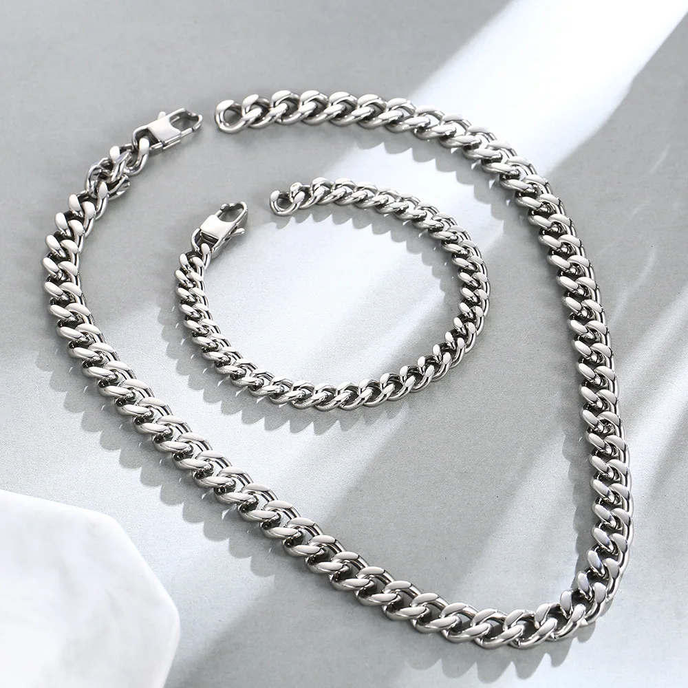 Wholesale Jewelry Figaro Chain Miami Curb Cuban Link Necklace Bracelet Men's Jewelry Set
Wholesale Jewelry Figaro Chain Miami Curb Cuban Link Necklace Bracelet Men's Jewelry Set