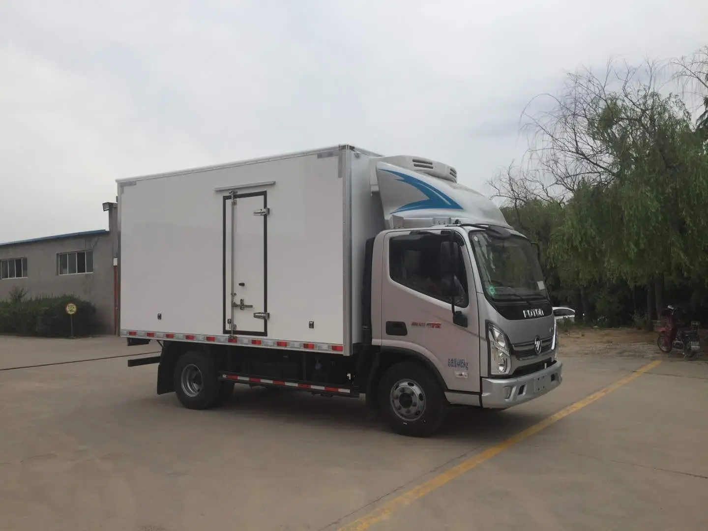 2 ton Refrigerated Truck for Cold Drink, View refrigerated truck new