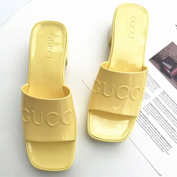 2021 Wholesaler fashion lady summer block heel jelly shoes female square open toe slippers G CC one-piece shoes for women
2021 Wholesaler fashion lady summer block heel jelly shoes female square open toe slippers G CC one-piece shoes for women