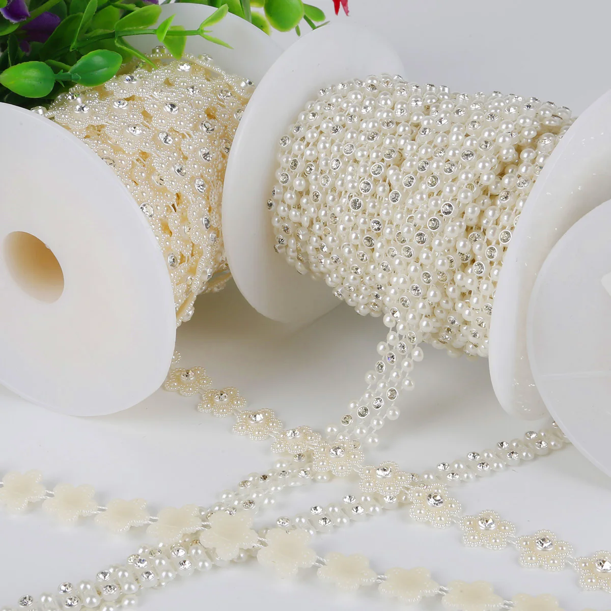 Ivory Flower ABS Imitation Pearl Beads Chain Trim Crystal Rhinestone Garland Pearl Lace for DIY Craft Wedding Party Decoration, Mixed color
Ivory Flower ABS Imitation Pearl Beads Chain Trim Crystal Rhinestone Garland Pearl Lace for DIY Craft Wedding Party Decoration, Mixed color