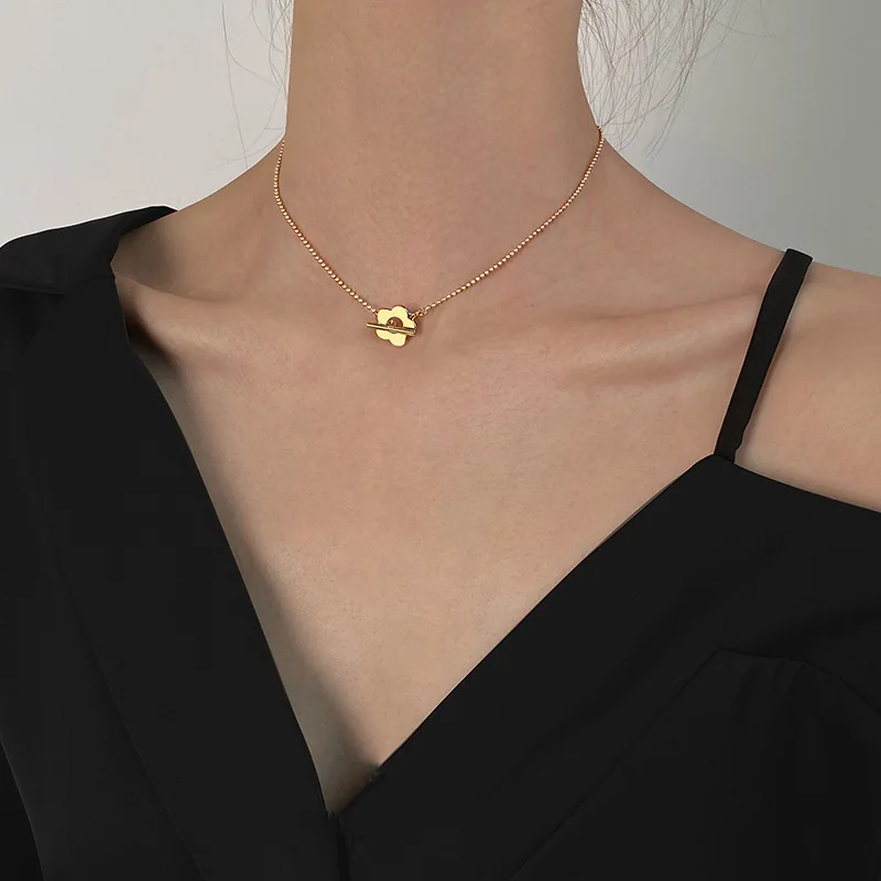 2021 trendy jewelry pendant fashion real gold plated flower chocker necklace women
2021 trendy jewelry pendant fashion real gold plated flower chocker necklace women
