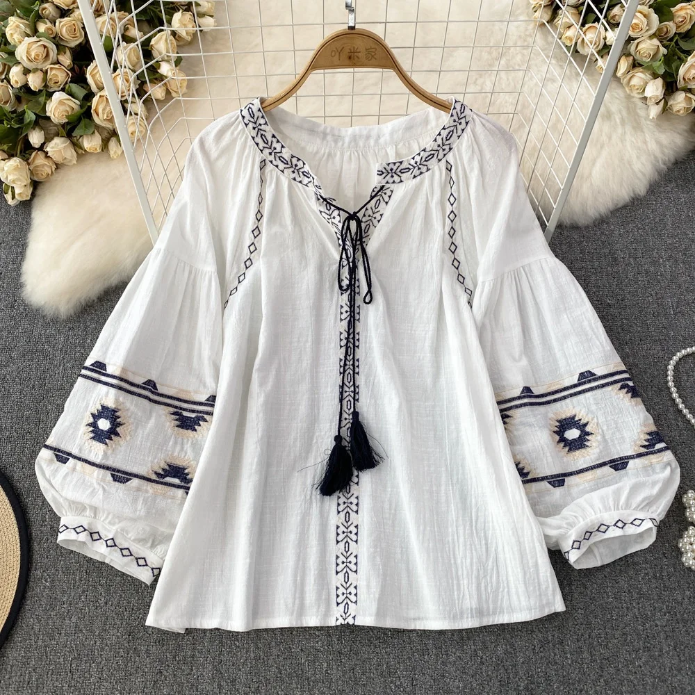 Ethnic Style Lantern Long Sleeve Embroidery Top Art Cotton Hemp Casual Women's Vintage Shirt Pullover Loose Necklace
Ethnic Style Lantern Long Sleeve Embroidery Top Art Cotton Hemp Casual Women's Vintage Shirt Pullover Loose Necklace