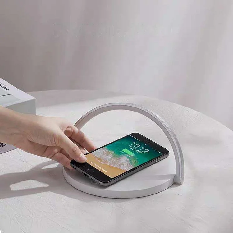 TOYOUMI Hot Selling Fast Cell Phone Universal Wireless Charger Table Lamp fpr iphone
TOYOUMI Hot Selling Fast Cell Phone Universal Wireless Charger Table Lamp fpr iphone