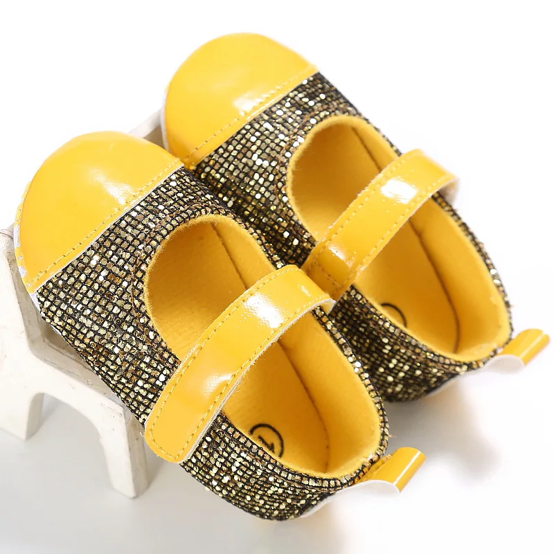 2020 hotselling wholesale1-12 months princess rhinestone upper soft sole colorful infant baby prewalker shoes supplier
2020 hotselling wholesale1-12 months princess rhinestone upper soft sole colorful infant baby prewalker shoes supplier