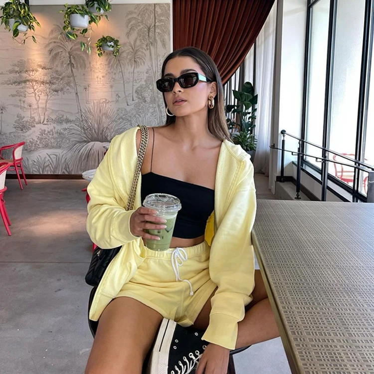 Custom Logo women 2 piece shorts and hoodie jogger set new fashion two piece zipper up hoodie and short set for women
Custom Logo women 2 piece shorts and hoodie jogger set new fashion two piece zipper up hoodie and short set for women