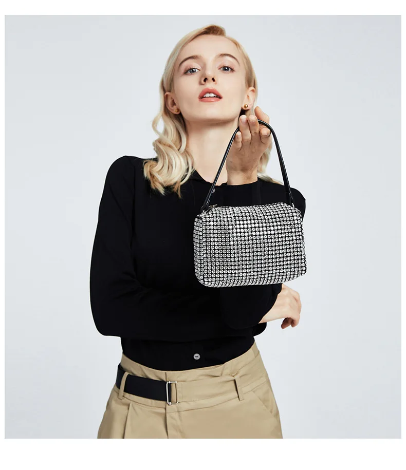 Leather one-shoulder bag for women 2020 handbag is small and handmade king rhinestone bag full of rhinestones
Leather one-shoulder bag for women 2020 handbag is small and handmade king rhinestone bag full of rhinestones
