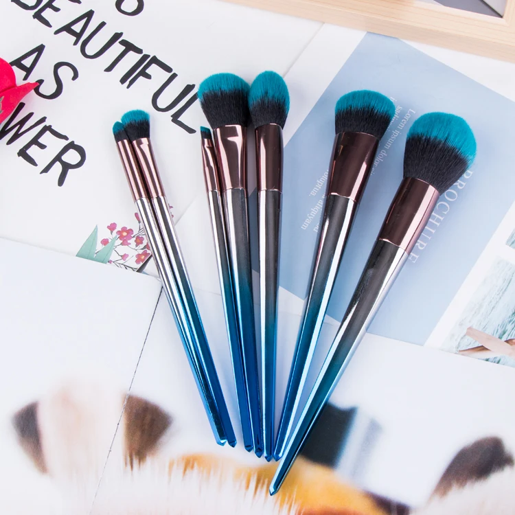 7PCS Private Label Vegan Cosmetic Product Gradient Blue Makeup Brush Sets With Plastic Handle Aluminum Ferrule
7PCS Private Label Vegan Cosmetic Product Gradient Blue Makeup Brush Sets With Plastic Handle Aluminum Ferrule