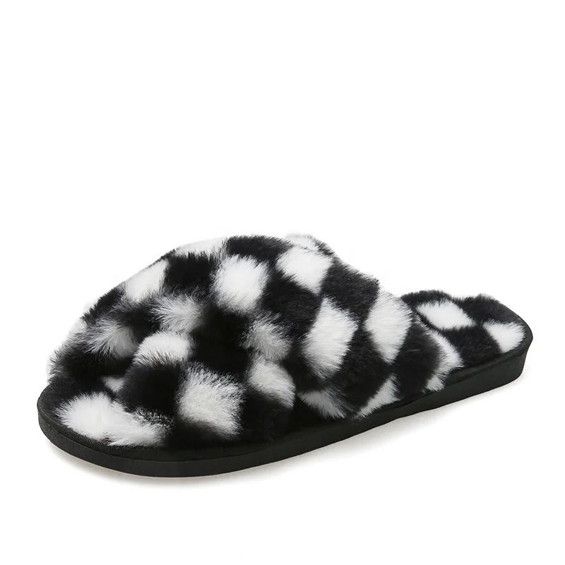 wholesale USA big size 2021 Plaid fashion comfortable cross small rabbit fur warm slippers slides for women, Picture
wholesale USA big size 2021 Plaid fashion comfortable cross small rabbit fur warm slippers slides for women, Picture