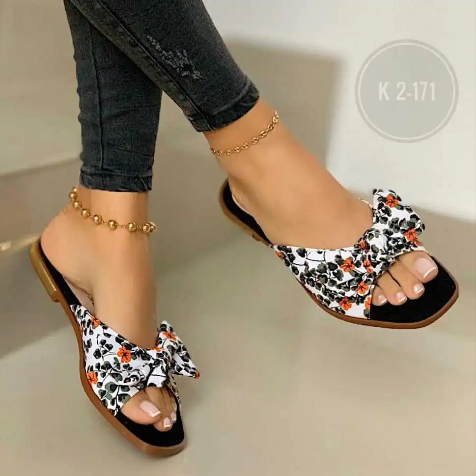 Hot selling Sweet Women new fashion shoes slides slippers bow round head outdoor plus size women's slippers
Hot selling Sweet Women new fashion shoes slides slippers bow round head outdoor plus size women's slippers