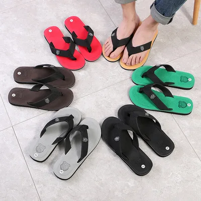 Men's Korean version of the summer trend Beckham's same slippers home non-slip leisure beach flip flops
Men's Korean version of the summer trend Beckham's same slippers home non-slip leisure beach flip flops