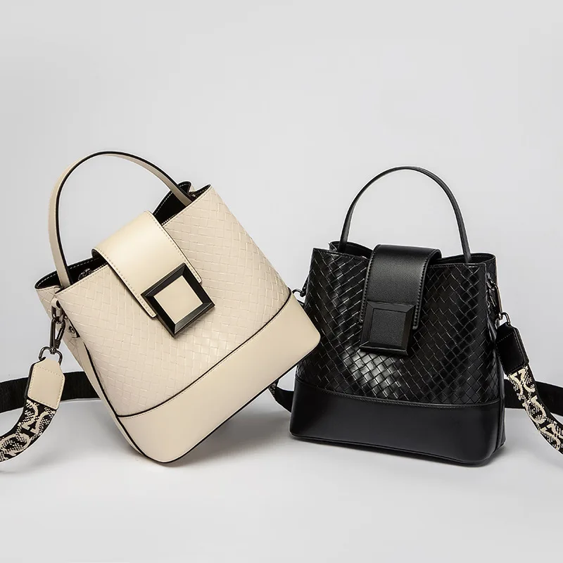 korean bucket bag 2021 summer latest pu leather totes shoulder weave big shoulder ladies bag fashion, Black
korean bucket bag 2021 summer latest pu leather totes shoulder weave big shoulder ladies bag fashion, Black