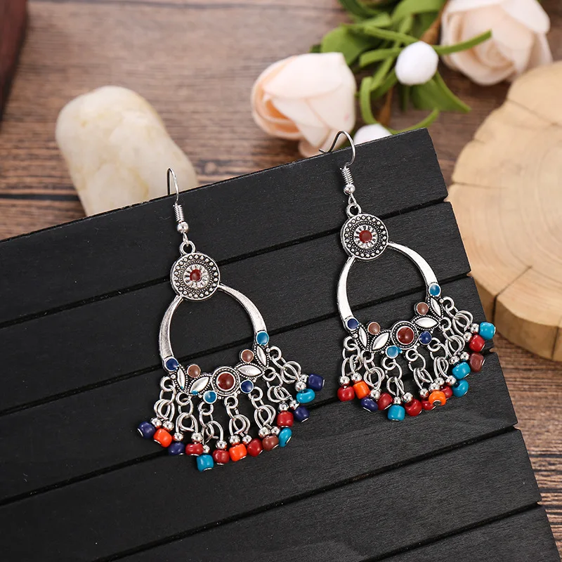 Drop shipping hot selling 2021 women ethnic style carved rice bead short retro hand-made trendy earrings, Picture shows
Drop shipping hot selling 2021 women ethnic style carved rice bead short retro hand-made trendy earrings, Picture shows