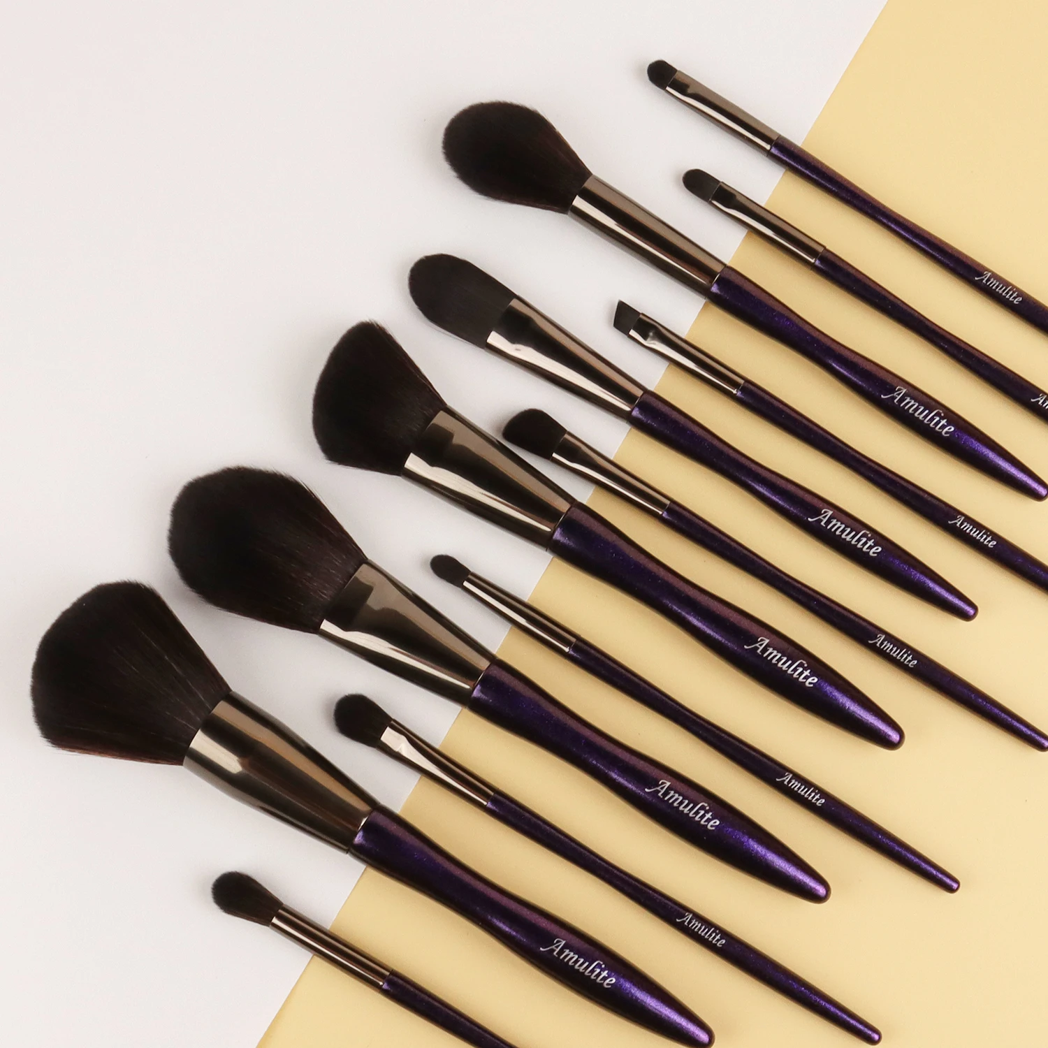 Amulite Handmade professional makeup brush set in stock custom logo free samples 2021 Purple makeup tools brush sets
Amulite Handmade professional makeup brush set in stock custom logo free samples 2021 Purple makeup tools brush sets