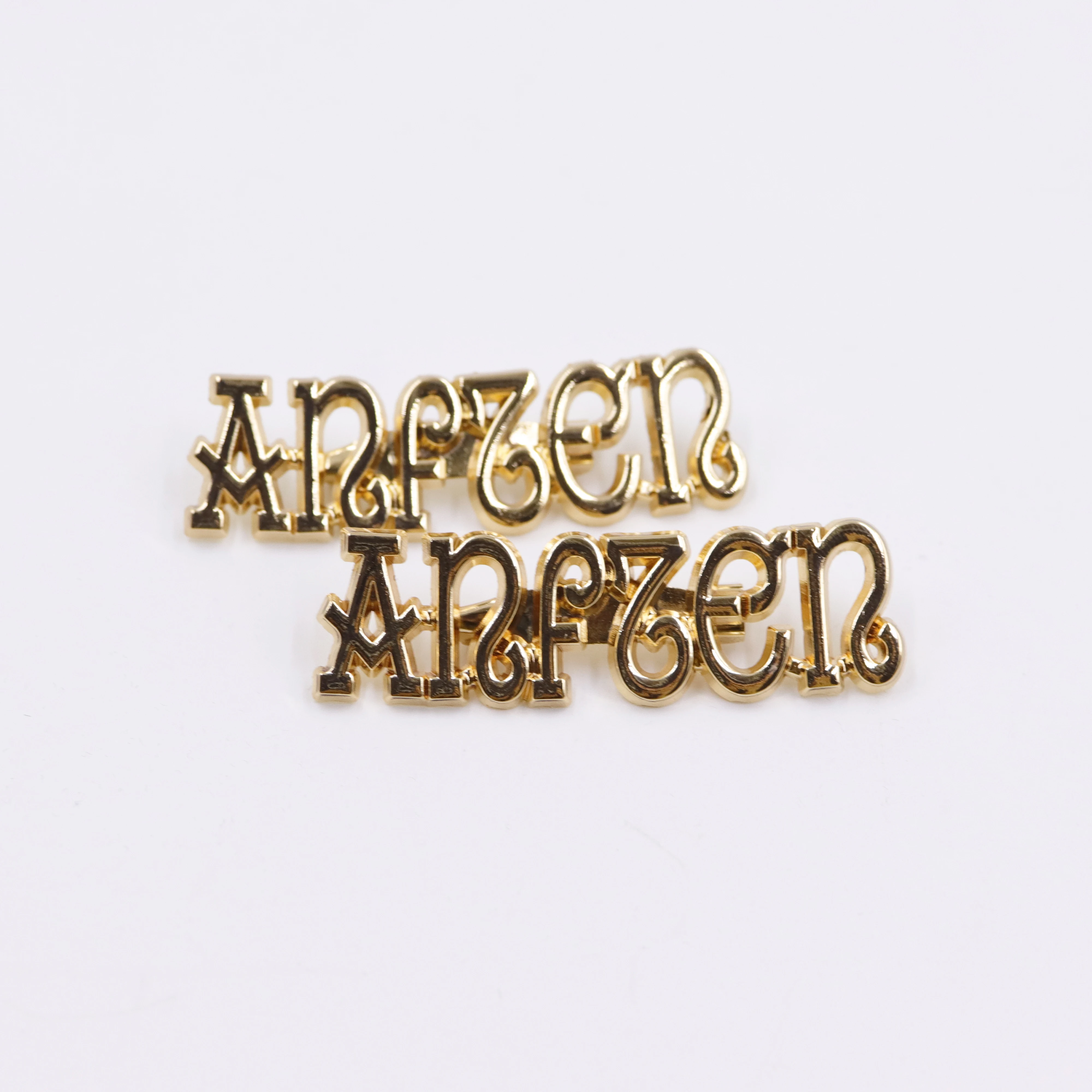 New Design Customized Shape Brand Logo Apparel Metal Label For Purse/ handbag/ Jeans For Bending Prongs with gasket, Custom
New Design Customized Shape Brand Logo Apparel Metal Label For Purse/ handbag/ Jeans For Bending Prongs with gasket, Custom