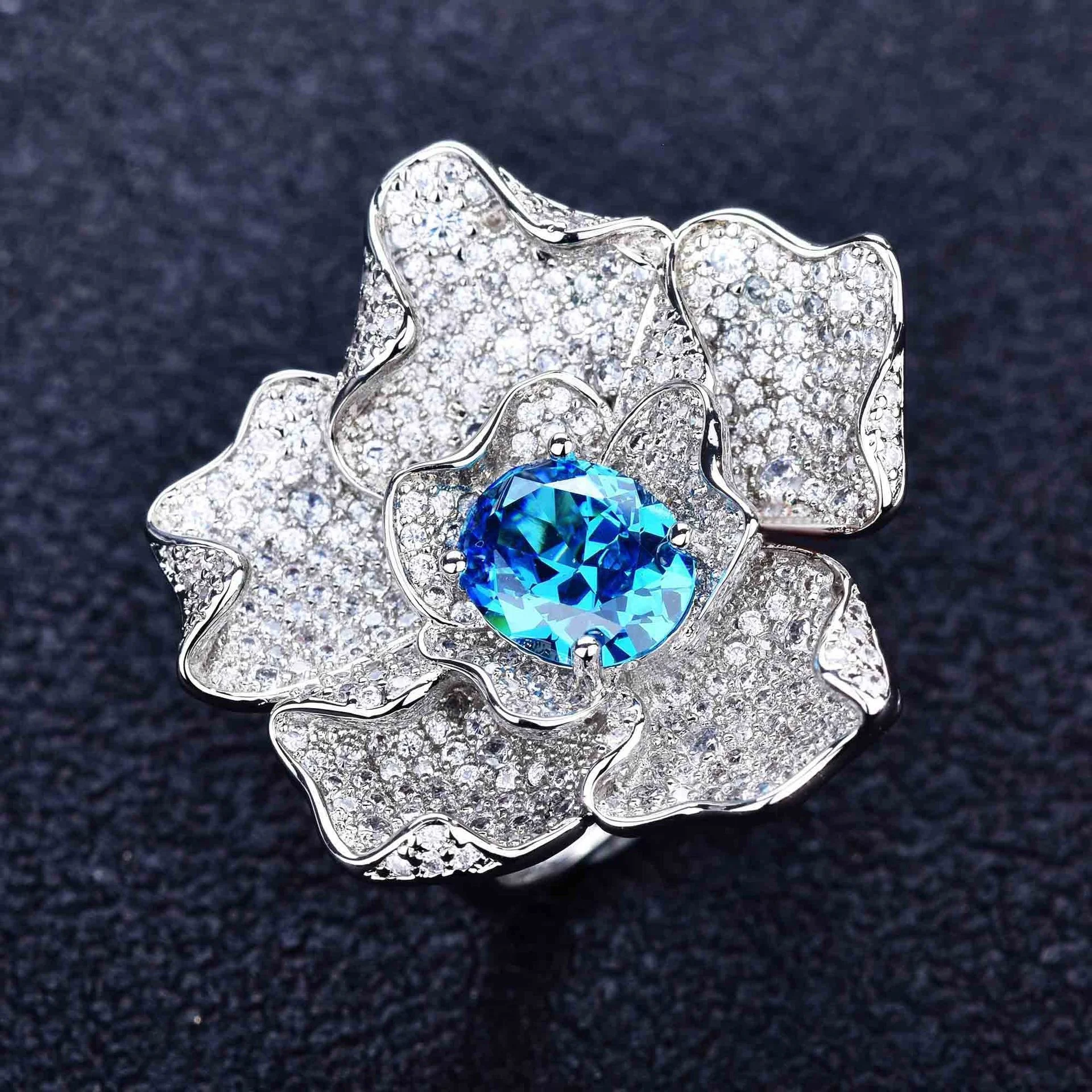 Luxury Charm Flower Ring Inlay Oval Blue Crystal Shiny Small Zircon Fashion Exaggeration Jewelry For Women Engagement Party, Picture shows
Luxury Charm Flower Ring Inlay Oval Blue Crystal Shiny Small Zircon Fashion Exaggeration Jewelry For Women Engagement Party, Picture shows