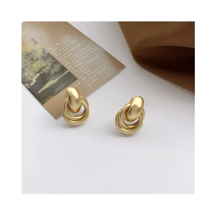 free shipping 2021 Trendy Earring 18K Gold Plated Chain Hollow Hoop Earrings for Women Stainless Steel Earrings Wholesale
free shipping 2021 Trendy Earring 18K Gold Plated Chain Hollow Hoop Earrings for Women Stainless Steel Earrings Wholesale