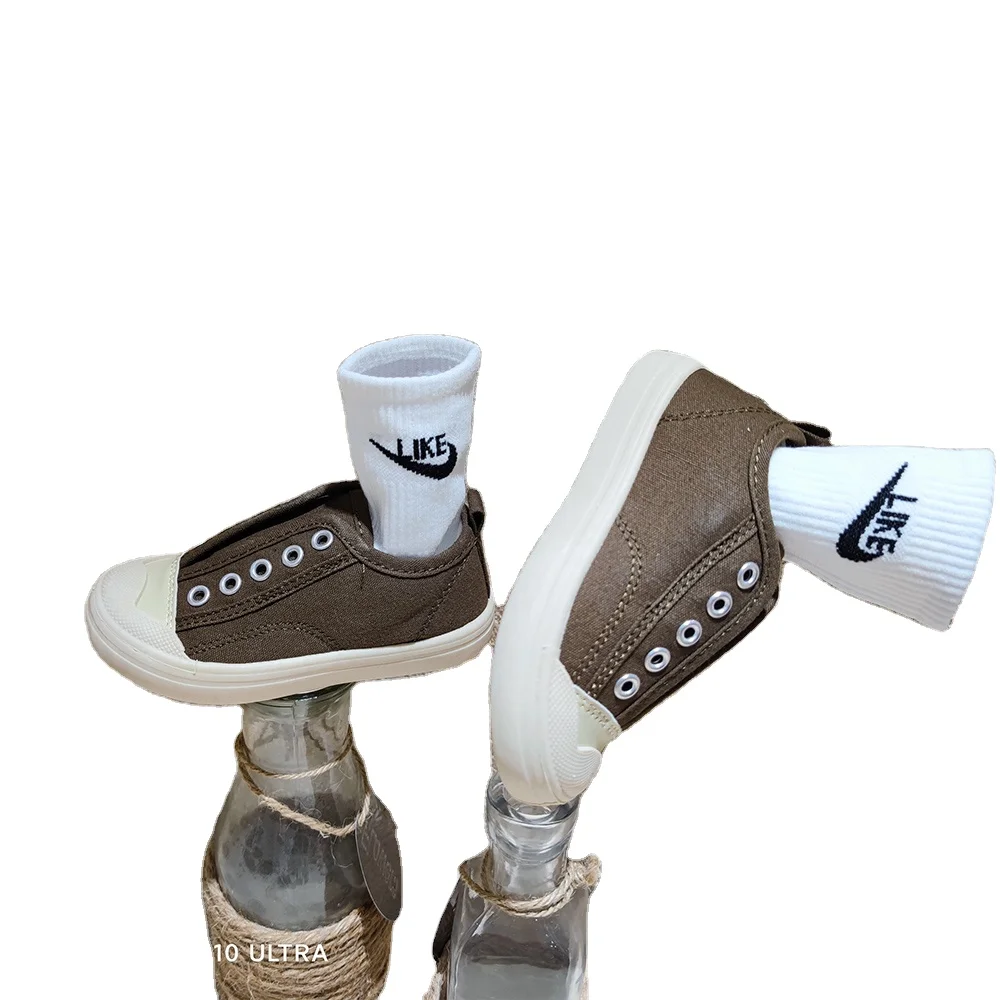 2021 new children's canvas shoes wholesale boys and girls shallow shoes, Gray
2021 new children's canvas shoes wholesale boys and girls shallow shoes, Gray