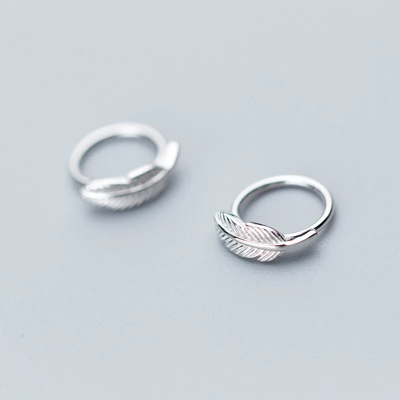 latest fashion 925 sterling silver chic unique design leaves huggie earrings women daily wear
latest fashion 925 sterling silver chic unique design leaves huggie earrings women daily wear