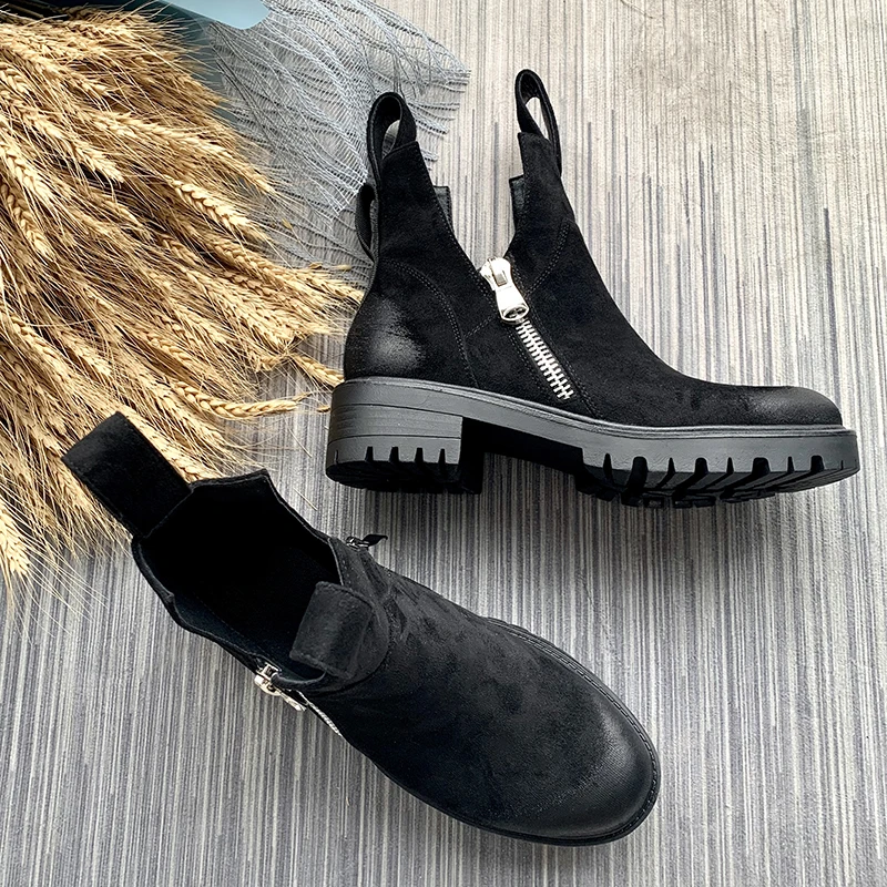 2021 new design fashion boots casual comfortable women winter with zip flat boots
2021 new design fashion boots casual comfortable women winter with zip flat boots