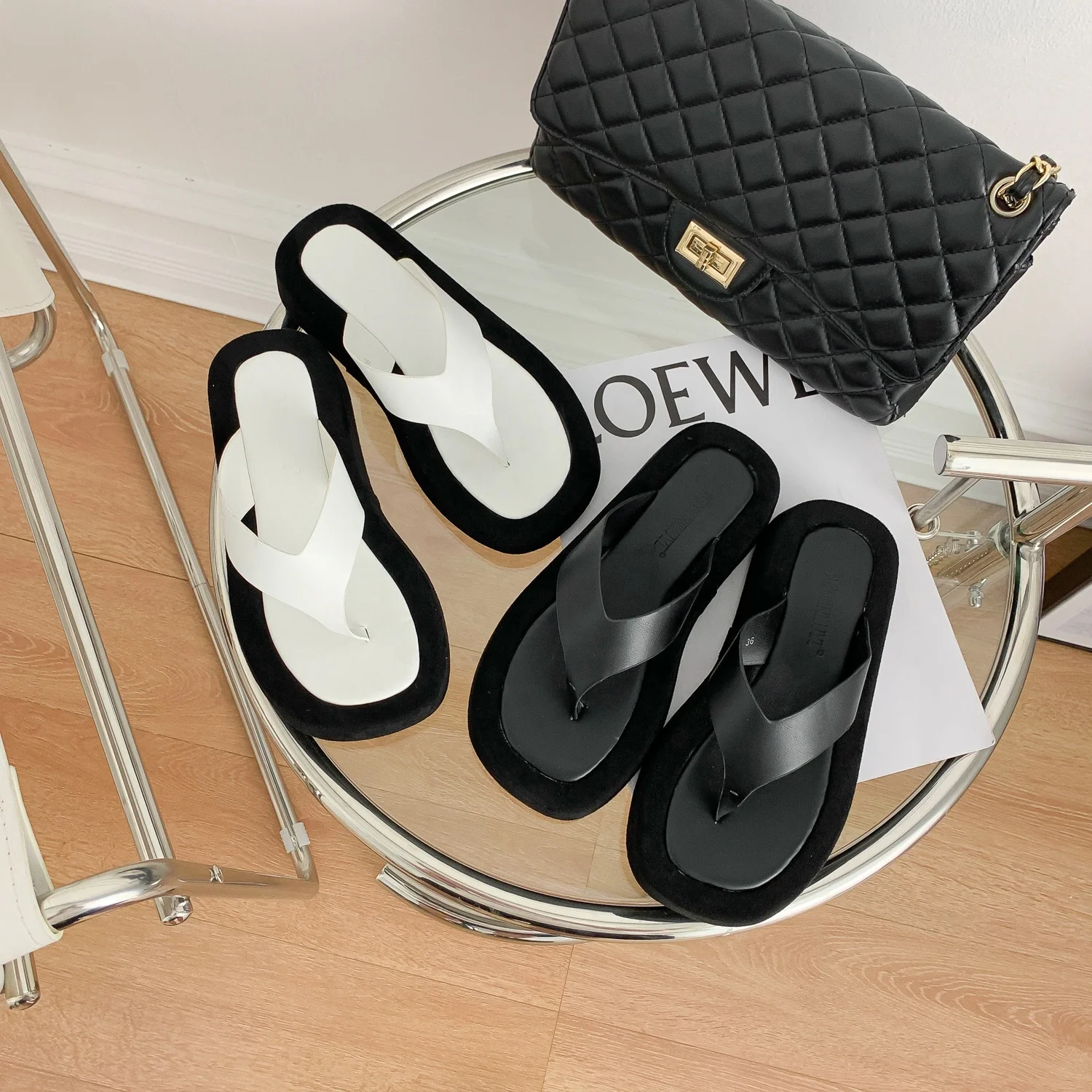 2021 Europe & American summer new arrival women's shoes outdoor fashionable all-match flip-flops thick-soled beach, Two colors or customized
2021 Europe & American summer new arrival women's shoes outdoor fashionable all-match flip-flops thick-soled beach, Two colors or customized