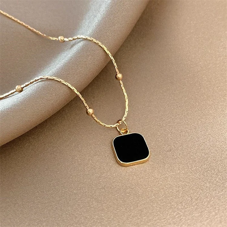 Hot Selling No Fade 18k Gold Plated Stainless Steel Square Luxury Black Enamel Square Pendant Necklace
Hot Selling No Fade 18k Gold Plated Stainless Steel Square Luxury Black Enamel Square Pendant Necklace