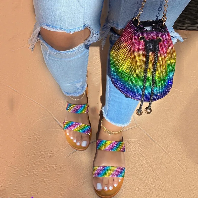 2021 Summer fashionable diamond women's sandals matching bags rhinestone jelly shoes and purse sets
2021 Summer fashionable diamond women's sandals matching bags rhinestone jelly shoes and purse sets