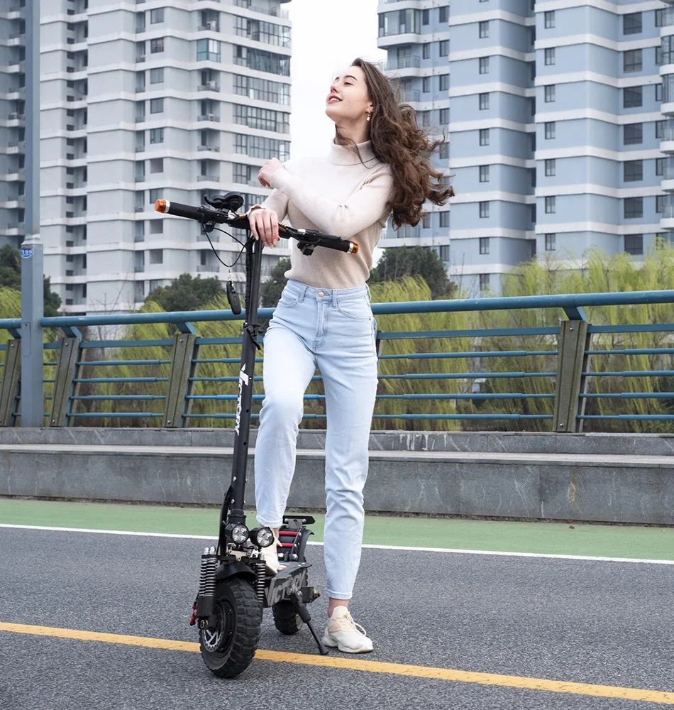 Best Selling powerful off road dual motor electric scooter 4000w fast speed escooter motorcycle
Best Selling powerful off road dual motor electric scooter 4000w fast speed escooter motorcycle